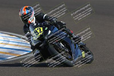 media/Oct-12-2025-CRA (Sun) [[e621380112]]/Races/Race 11/